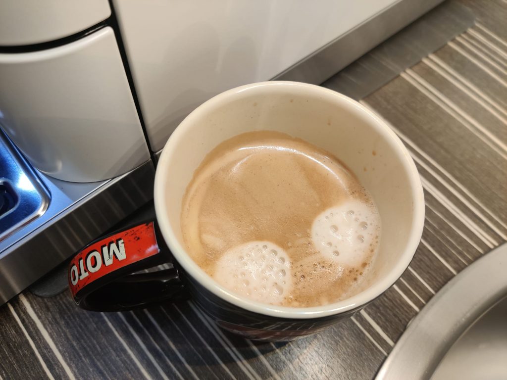 KitchenAid KF8 Kaffeevollautomat Kaffee mit Crema