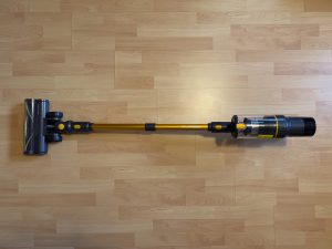 Aonus A9S Akku-Staubsauger mit ausgefahrenem Saugrohr