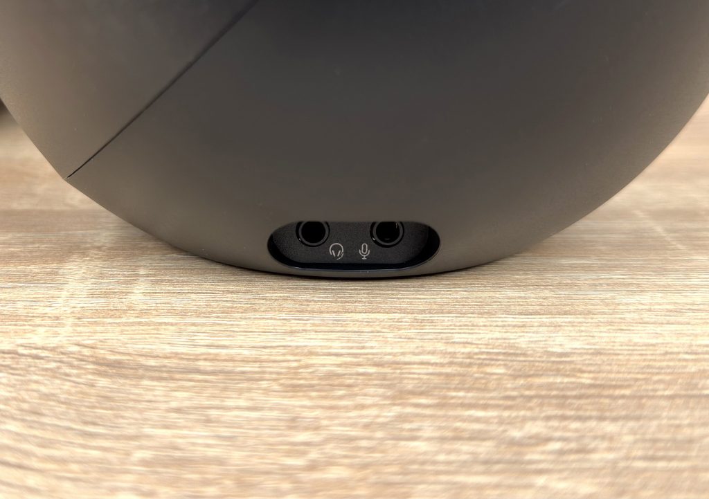 Creative Pebble X Plus PC-Lautsprecher Detail Kopfhörer und Mikrofonanschluss