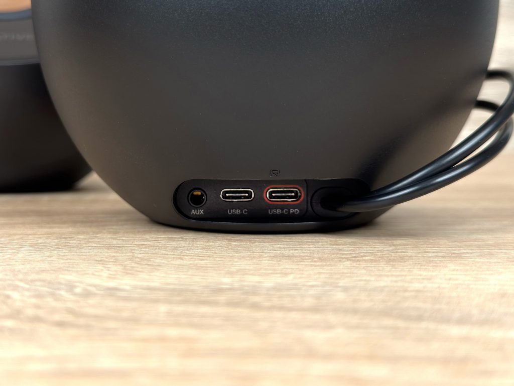 Creative Pebble X Plus PC-Lautsprecher Detail Anschlüsse