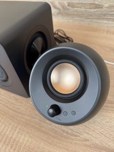 Creative Pebble X Plus PC-Lautsprecher Verbunden über AUX