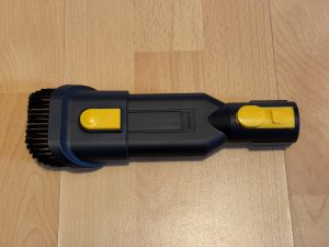 Aonus A9S Akku-Staubsauger Detail Möbelpinsel 2