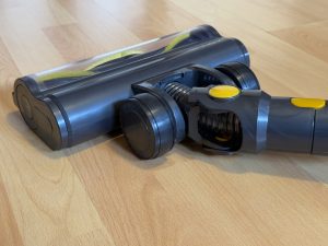 Aonus A9S Akku-Staubsauger Detail Bodendüse Gelenk