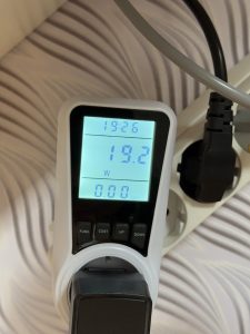 Aonus A9S Akku-Staubsauger Leistungsaufnahme beim Laden