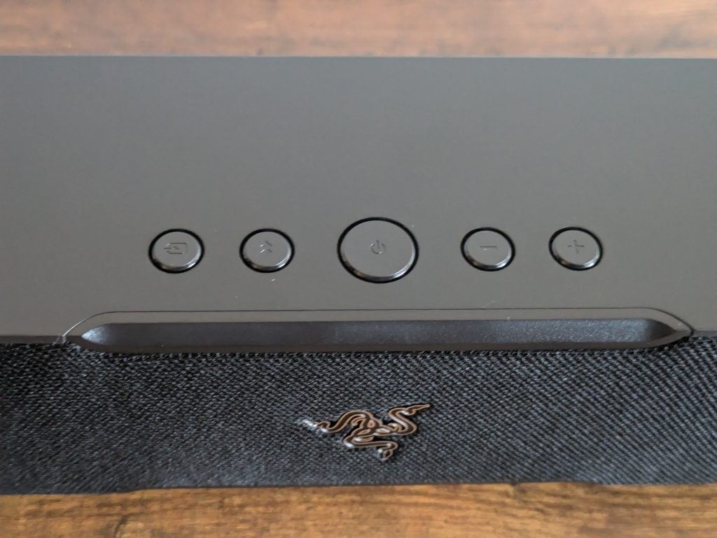 Bedienfeld der Razer Leviathan V2 X PC-Lautsprecher