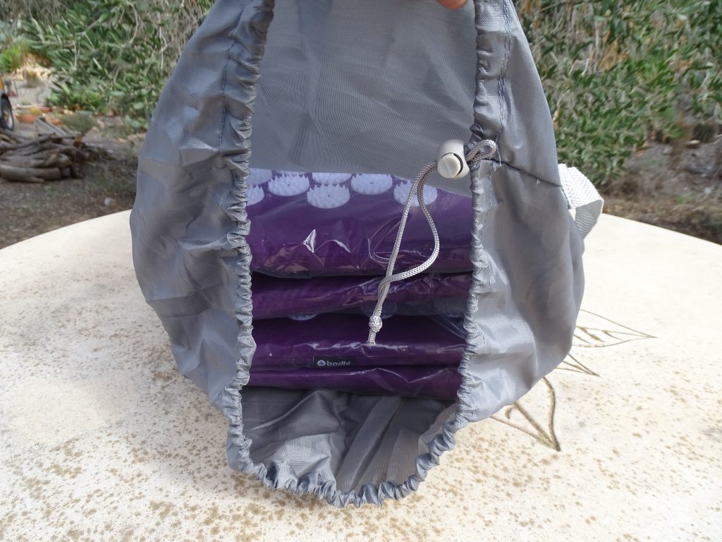 Bodhi VITAL Akupressurmatte Tasche geöffnet