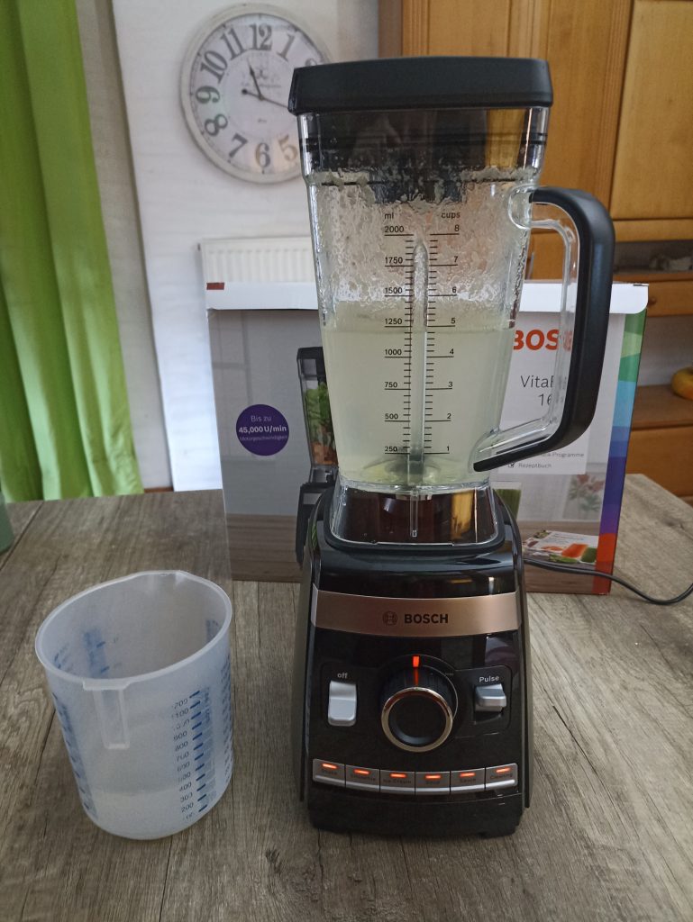 Bosch VitaBoost MMBH6P6BDE Standmixer, Vorbereitung auf Reinigungsprogramm