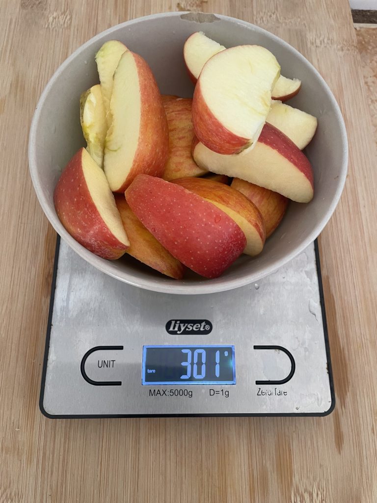 Bosch VitaExtract MESM500W Slow-Juicer 300 Gramm Äpfel für den Test