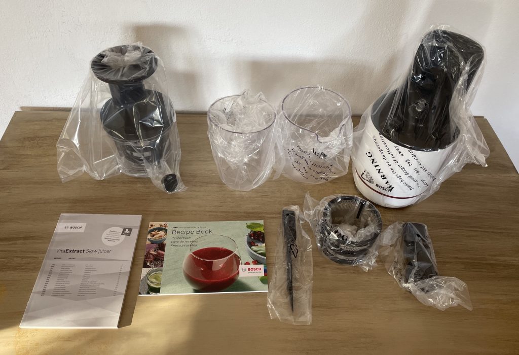 Bosch VitaExtract MESM500W Slow-Juicer mit Zubehör in Schutzfolie
