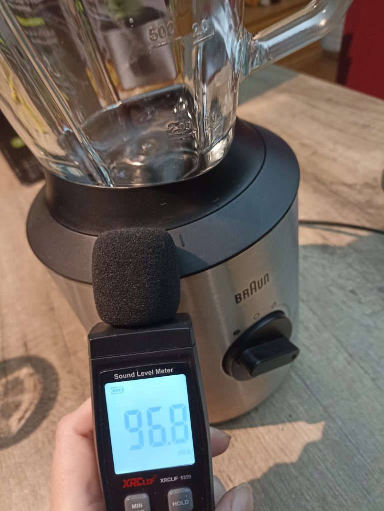 Braun Household PowerBlend 3 JB 3272 Standmixer, Messen der Lautstärke in Dezibel
