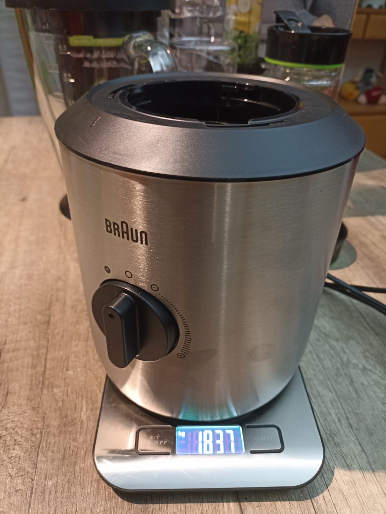 Braun Household PowerBlend 3 JB 3272 Standmixer, Wiegen auf der Waage