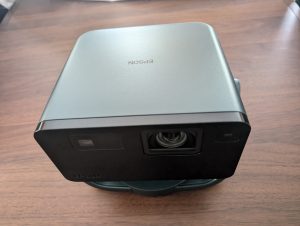 Epson EpicVision EF-22N Beamer Ansicht von vorne