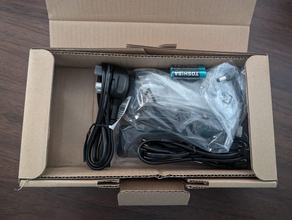 Epson EpicVision EF-22N Beamer Zubehör in Verpackung