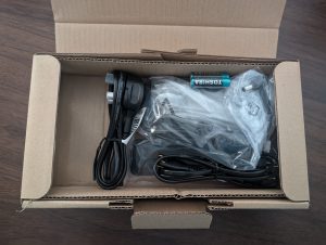 Epson EpicVision EF-22N Beamer Zubehör in Verpackung