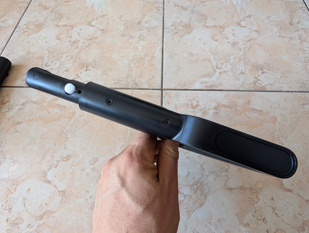Griff des JONR ED12 Saugwischers von unten