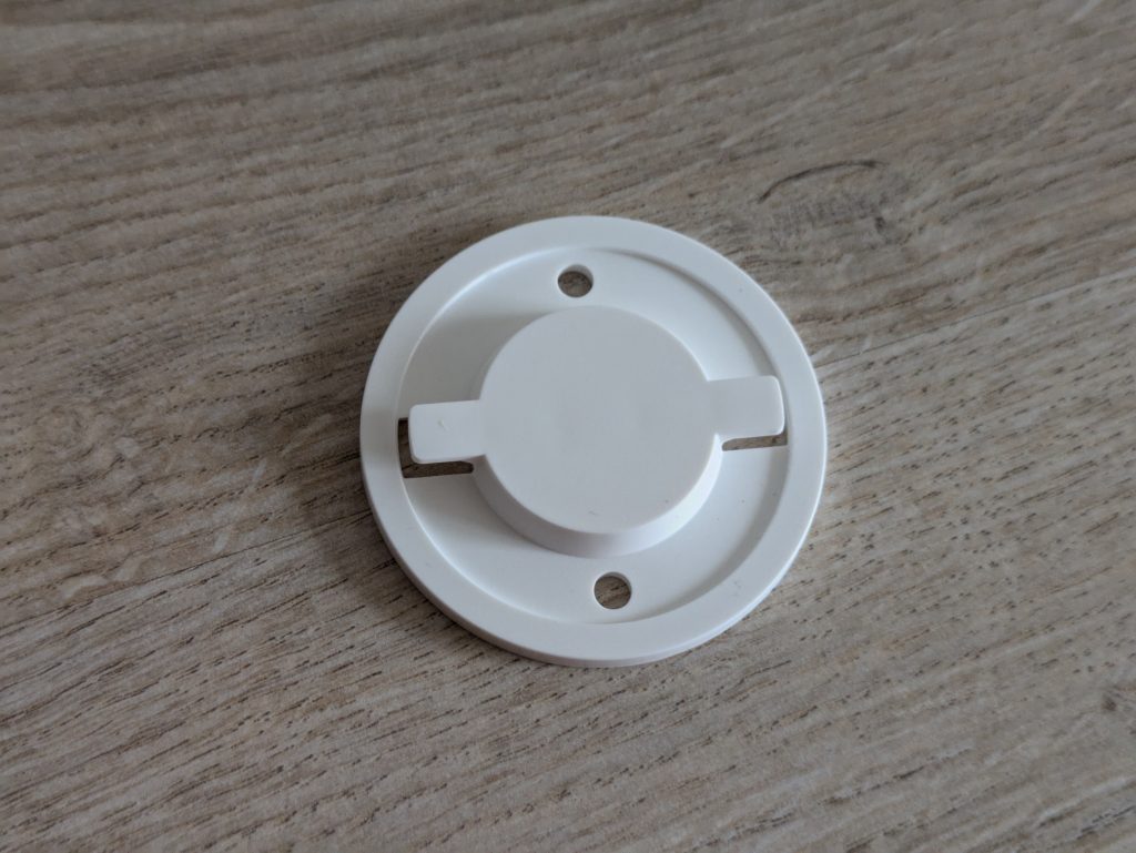 Halterung der Tapo C200 Überwachungskamera von oben