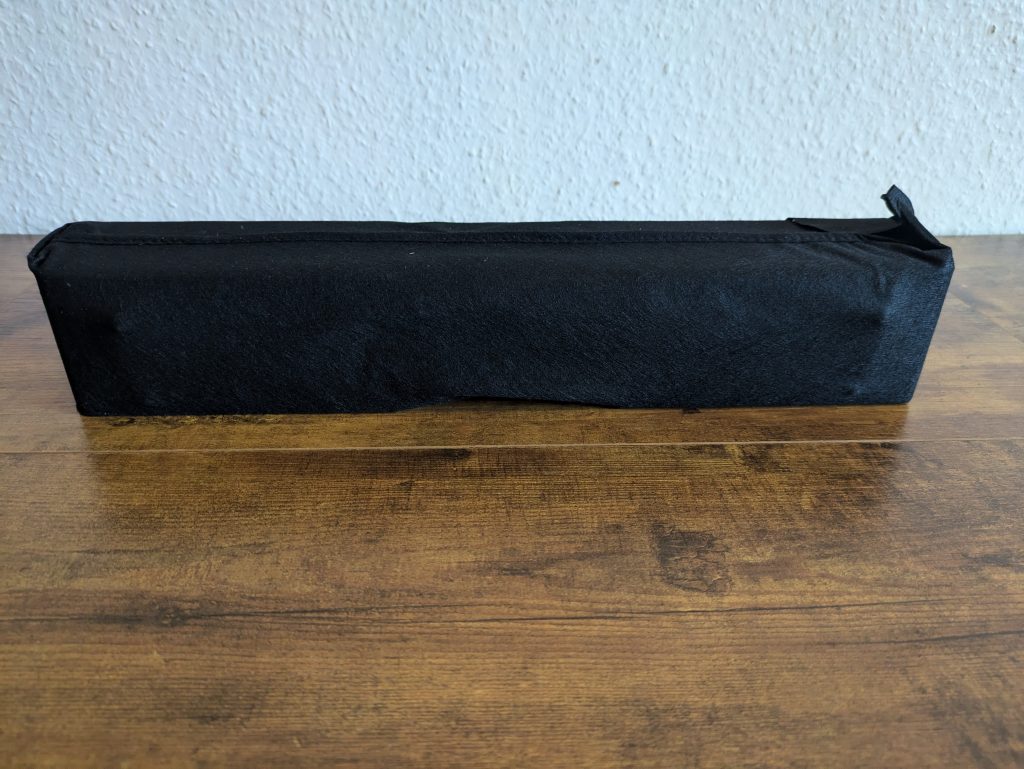 Hülle der Razer Leviathan V2 X PC-Lautsprecher von hinten