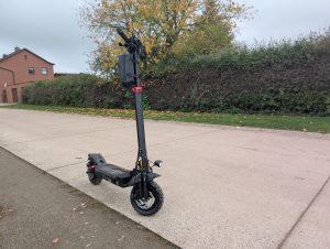 Isinwheel T4 Elektro-Scooter Titelbild