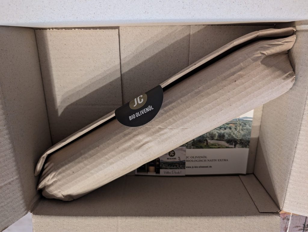 JC Natives Bio-Olivenöl extra Verpackung geöffnet