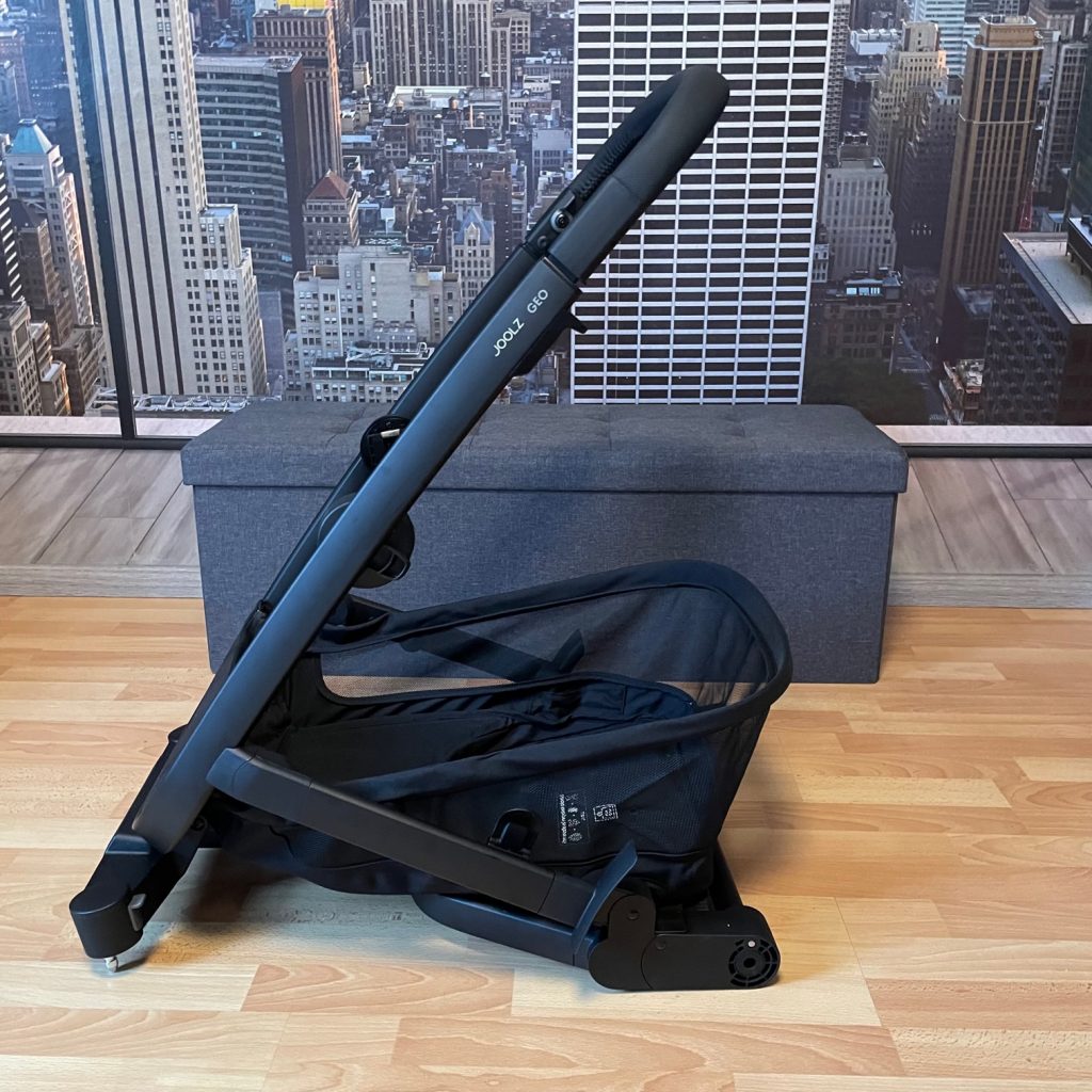 Joolz Geo 3 Kinderwagen Gestell aufgeklappt