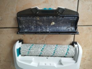 Leifheit-Regulus-Aqua-PowerVac-Pro-2.0-Saugwischer-verschmutzt