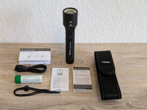 Lieferumfang der Ledlenser P9R Core LEP Taschenlampe
