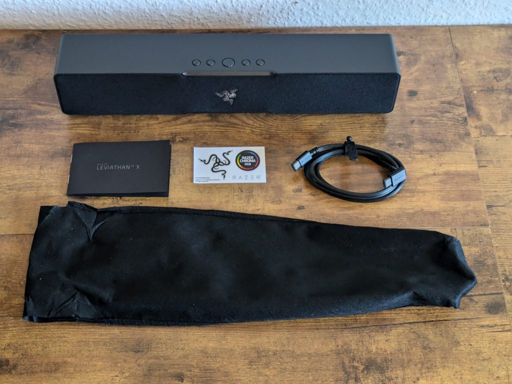 Lieferumfang der Razer Leviathan V2 X PC-Lautsprecher