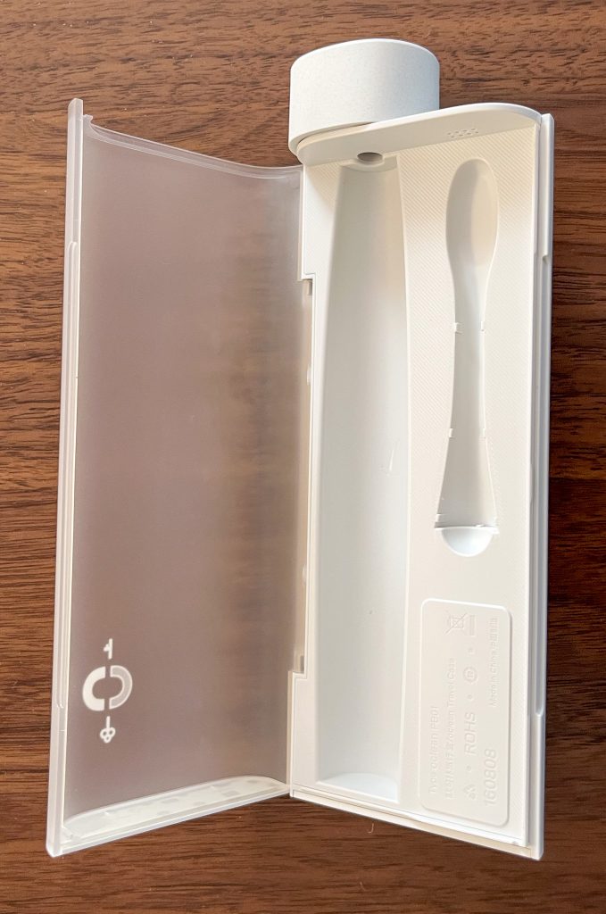 Oclean Air 2T Schallzahnbürste Reiseetui geöffnet