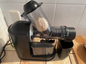 PHILIPS Domestic Appliances HR1889:70 Slow-Juicer eingefüllte Orange