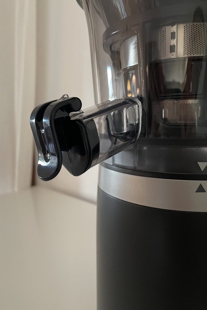 Panasonic MJ-L700KXE Slow-Juicer Nahaufnahme verschlossener Tropf-Stop
