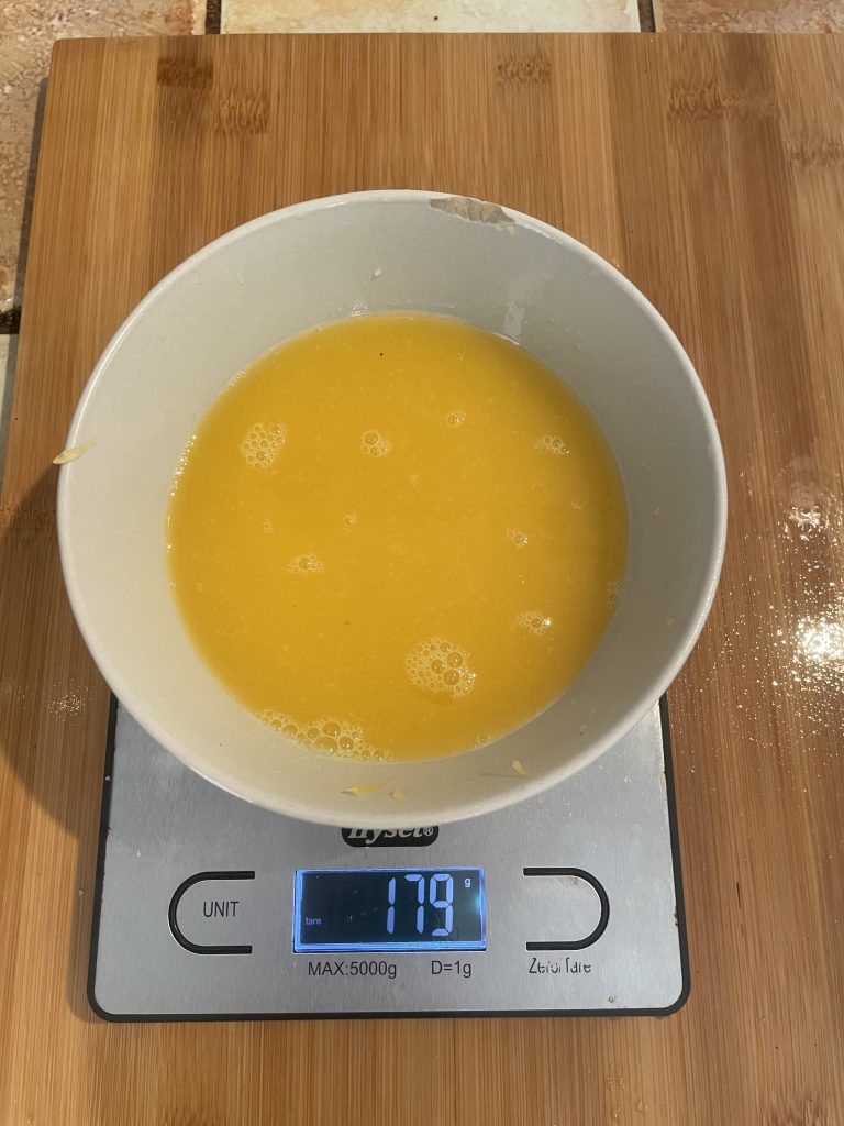 Panasonic MJ-L700KXE Slow-Juicer Saftausbeute von 300 Gramm Orangen