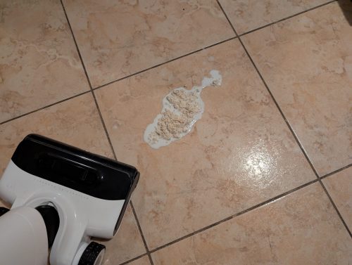 Roborock Flexi Pro Saugwischer mit Milch