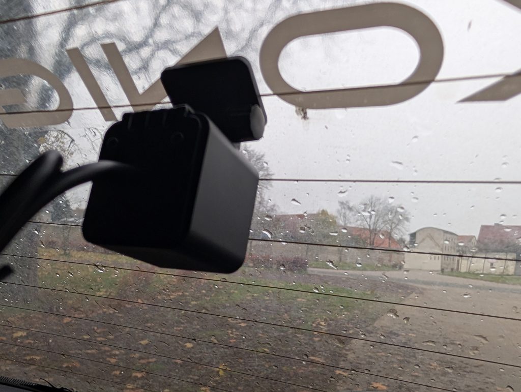 Rückkamera der BOTSLAB G980H Dashcam montiert