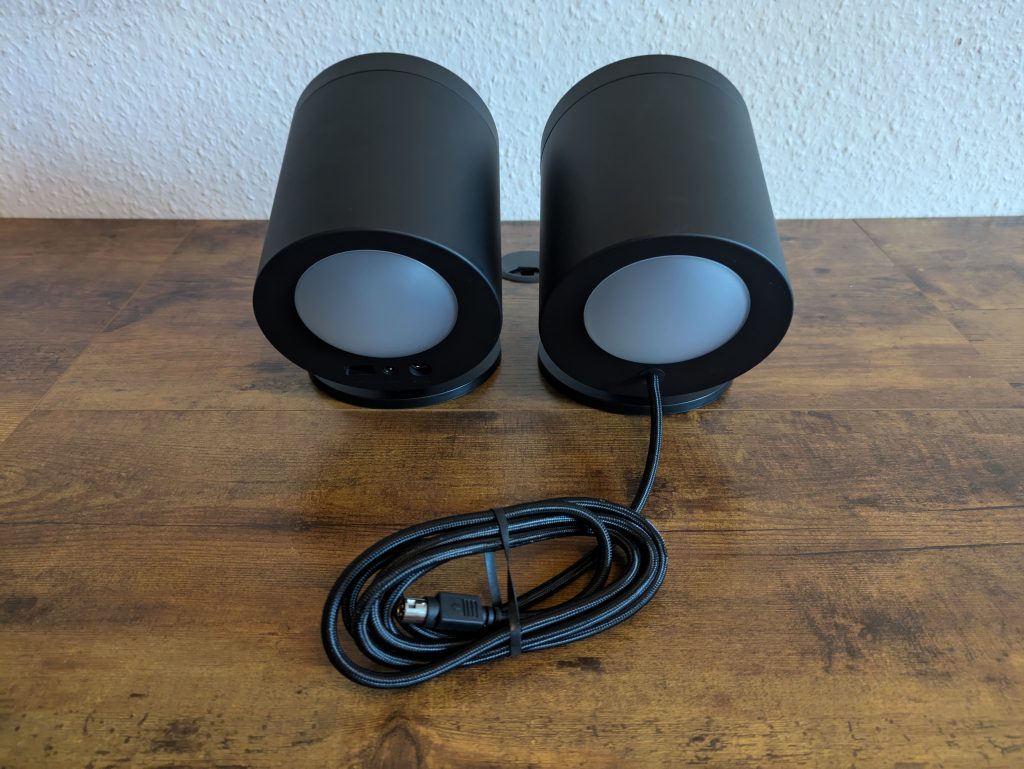 Satelliten der Razer NOMMO V2 Pro PC-Lautsprecher von hinten