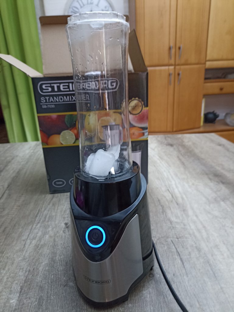 Steinborg SB-7030 Standmixer, Eiswürfel lim Behälter