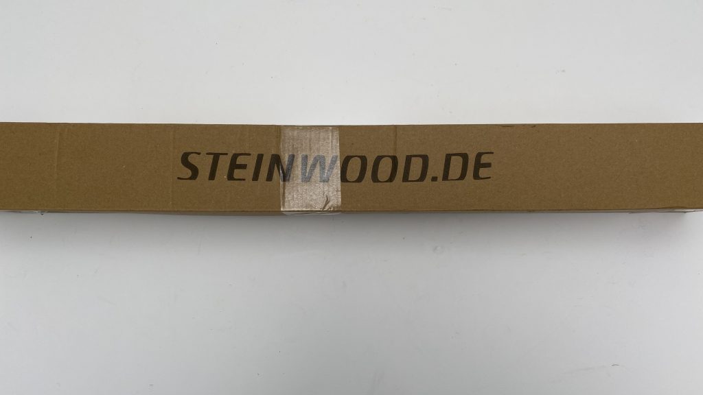 Steinwood Premium Carbon Wanderstöcke Verpackung seitlich