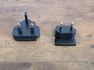 Stromadapter der Razer NOMMO V2 Pro PC-Lautsprecher