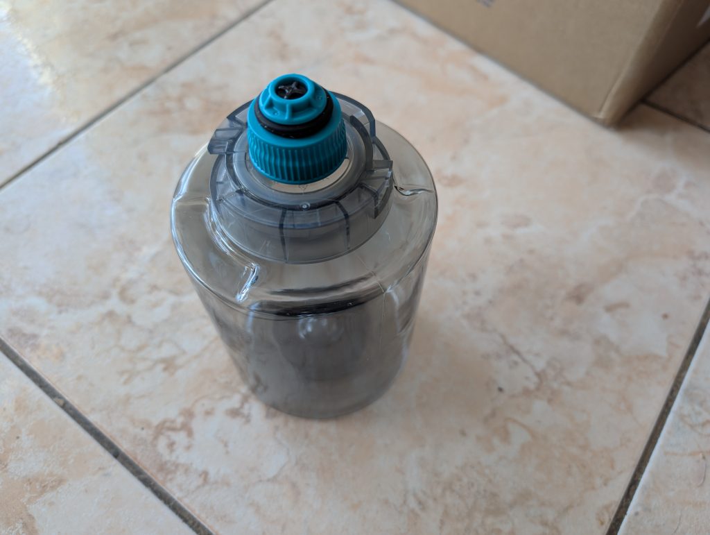 Tank des JONR ED12 Saugwischers (2)