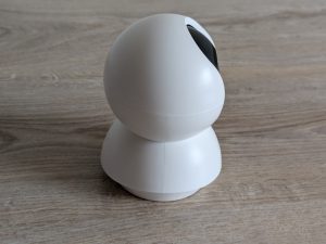 Tapo C200 Überwachungskamera von rechts
