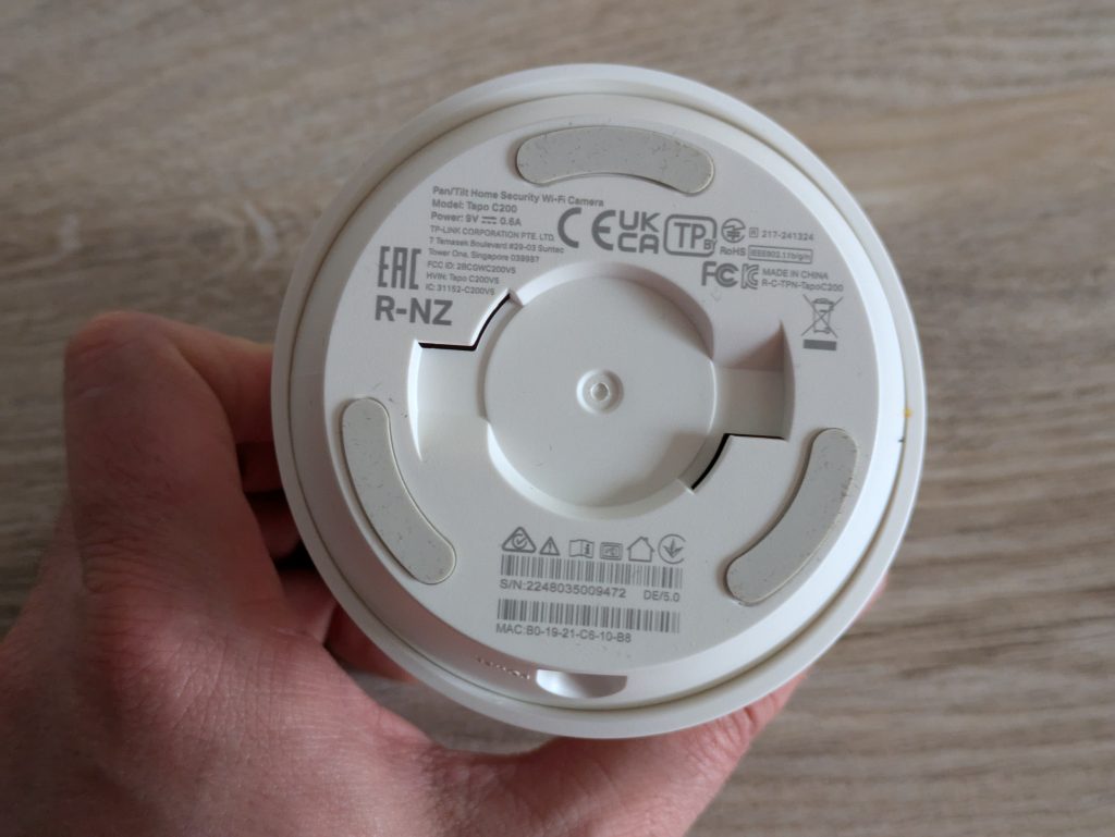 Tapo C200 Überwachungskamera von unten