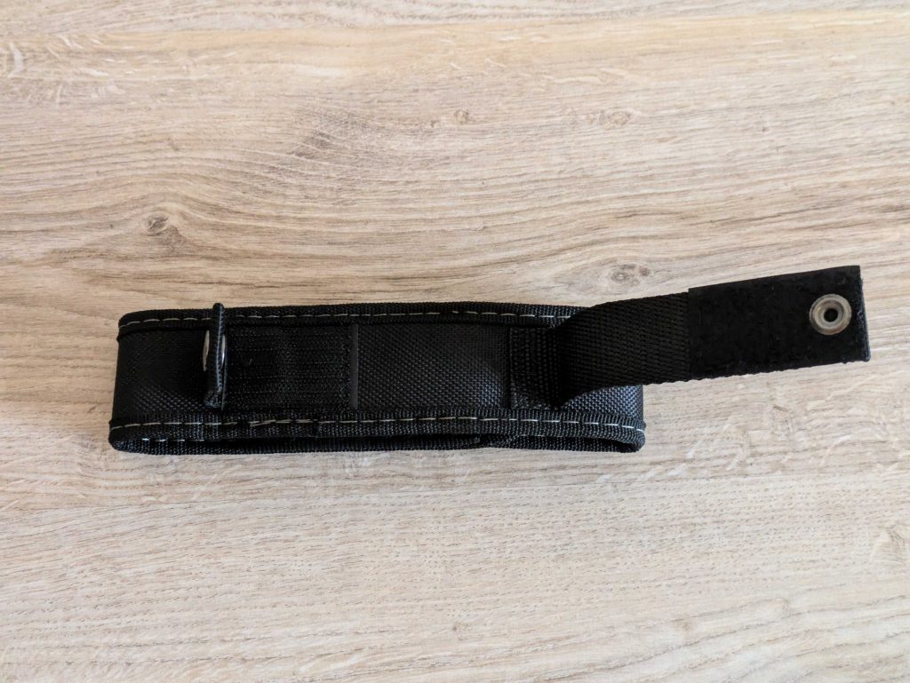 Tasche der Ledlenser P9R Core LEP Taschenlampe mit offenen Verschluss