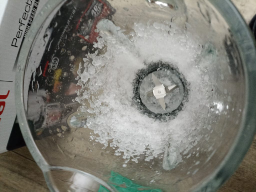 Tefal PerfectMix+ BL82AD Standmixer, Crush Ice aus acht Eiswürfeln