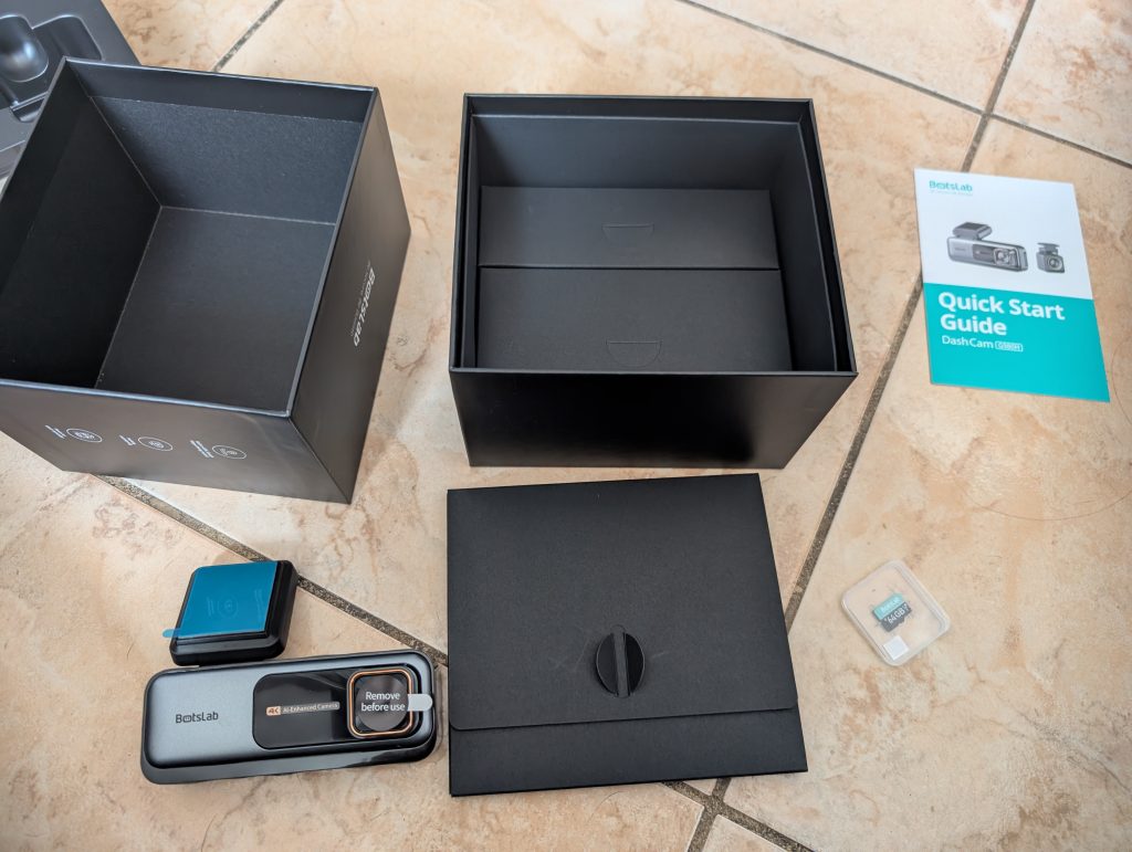 Verpackung der BOTSLAB G980H Dashcam geöffnet (3)