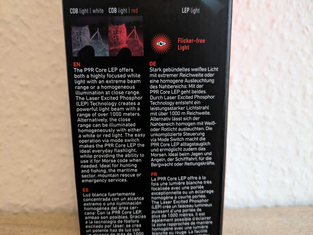 Verpackung der Ledlenser P9R Core LEP Taschenlampe in der Nahansicht