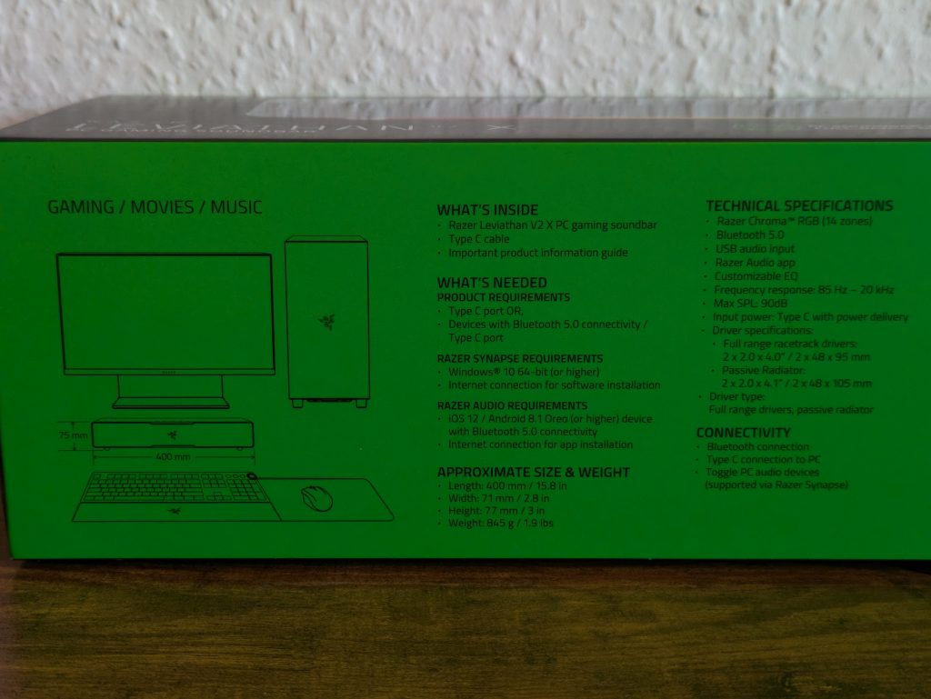 Verpackung der Razer Leviathan V2 X PC-Lautsprecher von unten Nahansicht