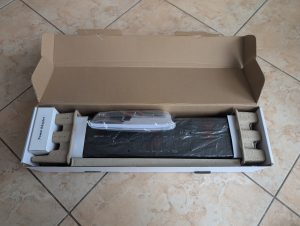 Verpackung der SHARP HT SB700 Soundbar geöffnet