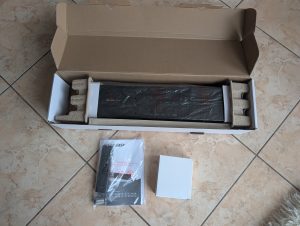 Verpackung der SHARP HT SB700 Soundbar geöffnet und ausgepackt