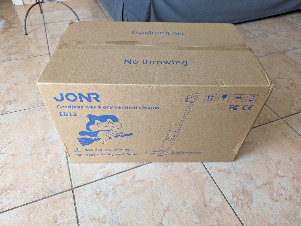 Verpackung des JONR ED12 Saugwischers von vorne