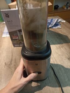 WMF Kult Mix & Go Standmixer, Brennesseln zerkleinern