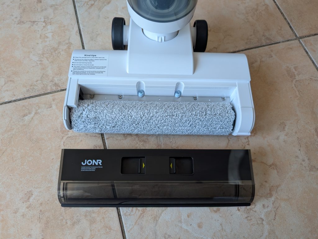Walze des JONR ED12 Saugwischers ohne Abdeckung